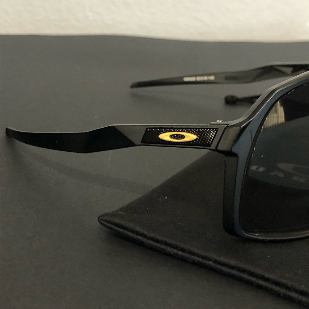 Oakley SUTRO Silver Reflective Sunglasses OO9406 - Picture 5 of 8
